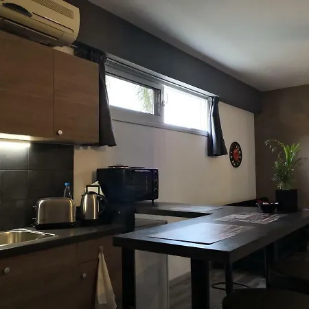 The * Ларнака